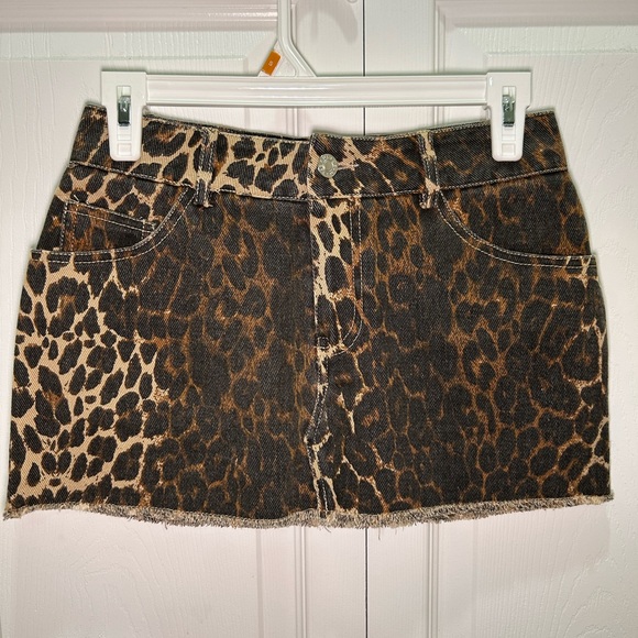 Edikted Leopard Print Denim Skirt w pink bows xs nwot - Picture 1 of 5